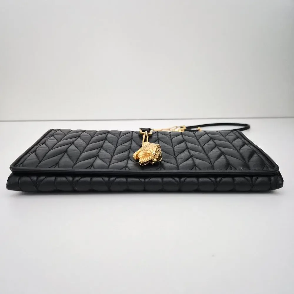 Gucci Vintage Quilted Chevron Leather Lion Charm Crossbody - Picture 3 of 12